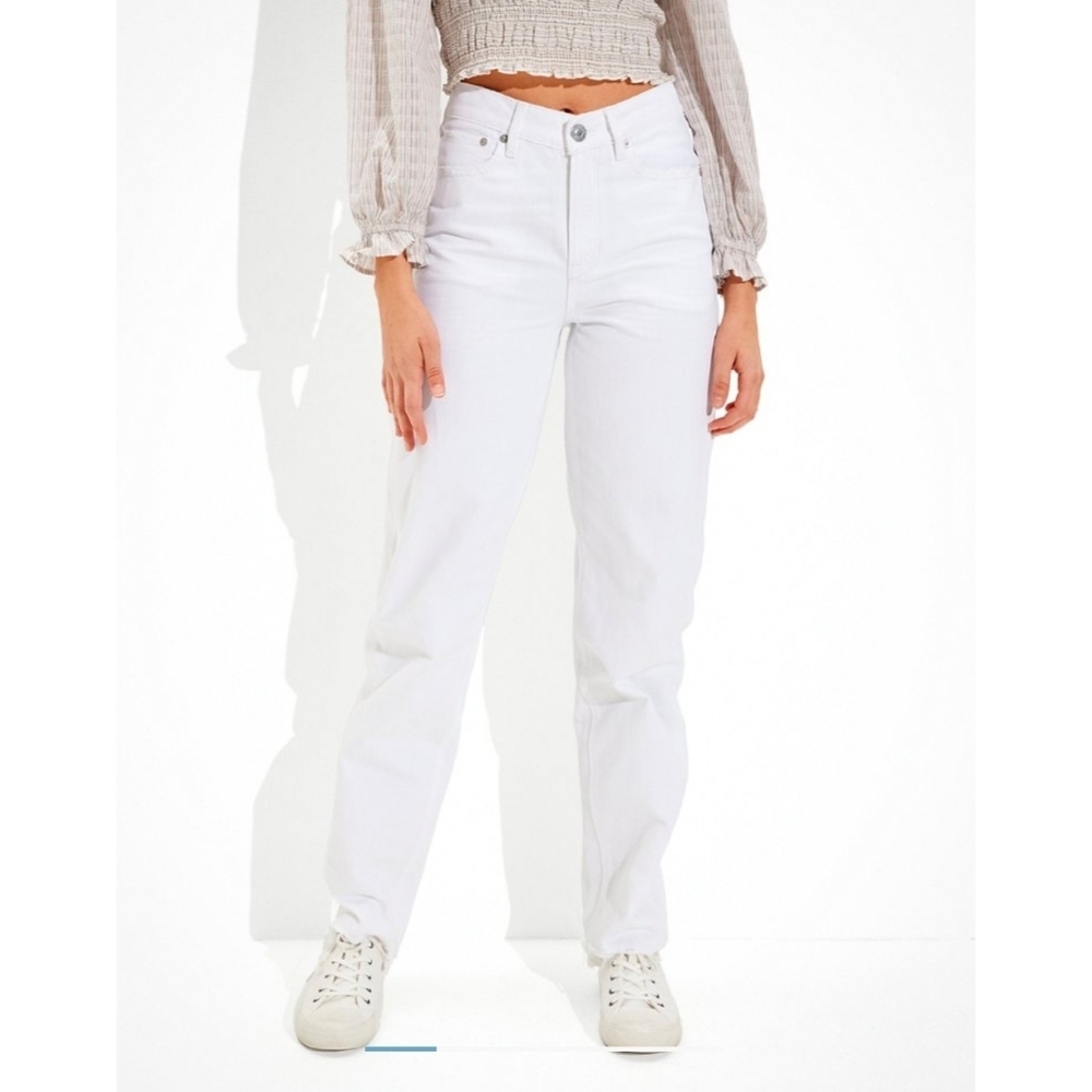 American Eagle White Baggy Jeans (size 2S)